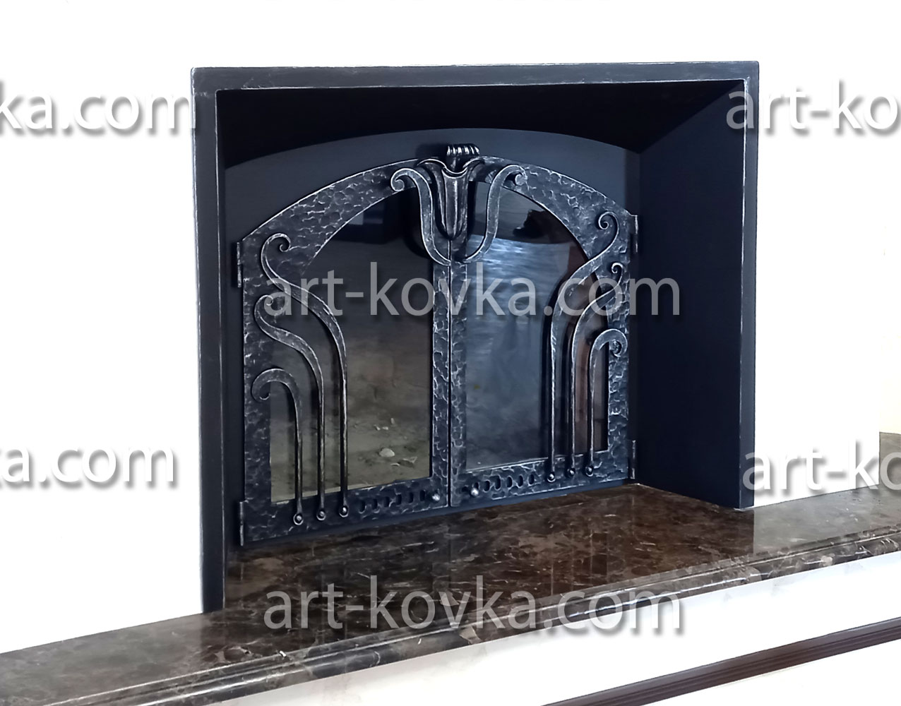 Дверцы каминные со стеклом 