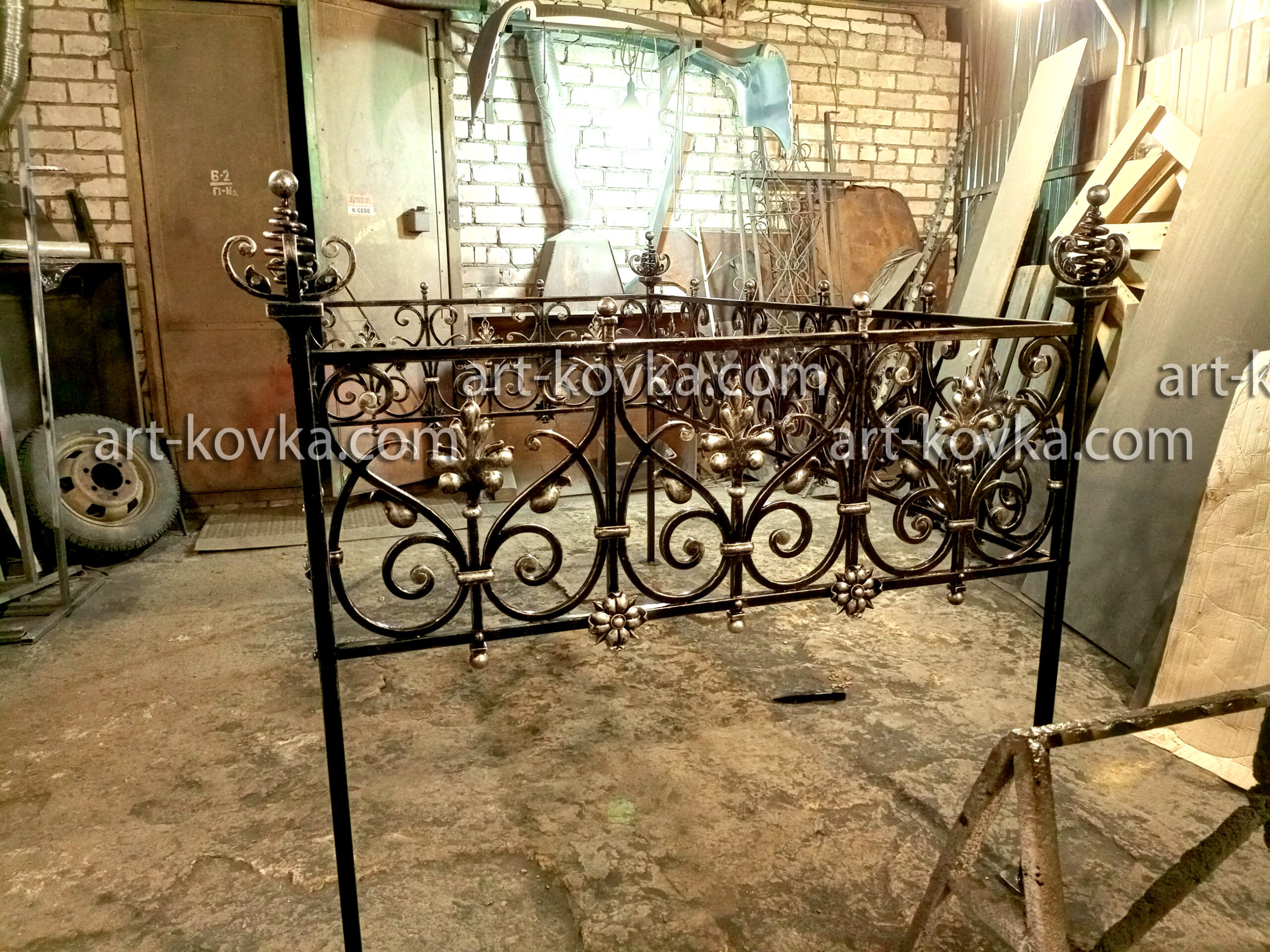 Ограда кованая классическая под старину